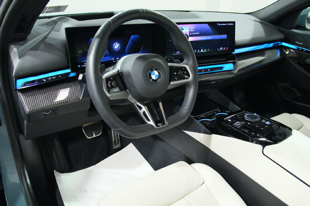 Used 2026 BMW 540i xDrive w/ Executive Package AWD/4WD image 5