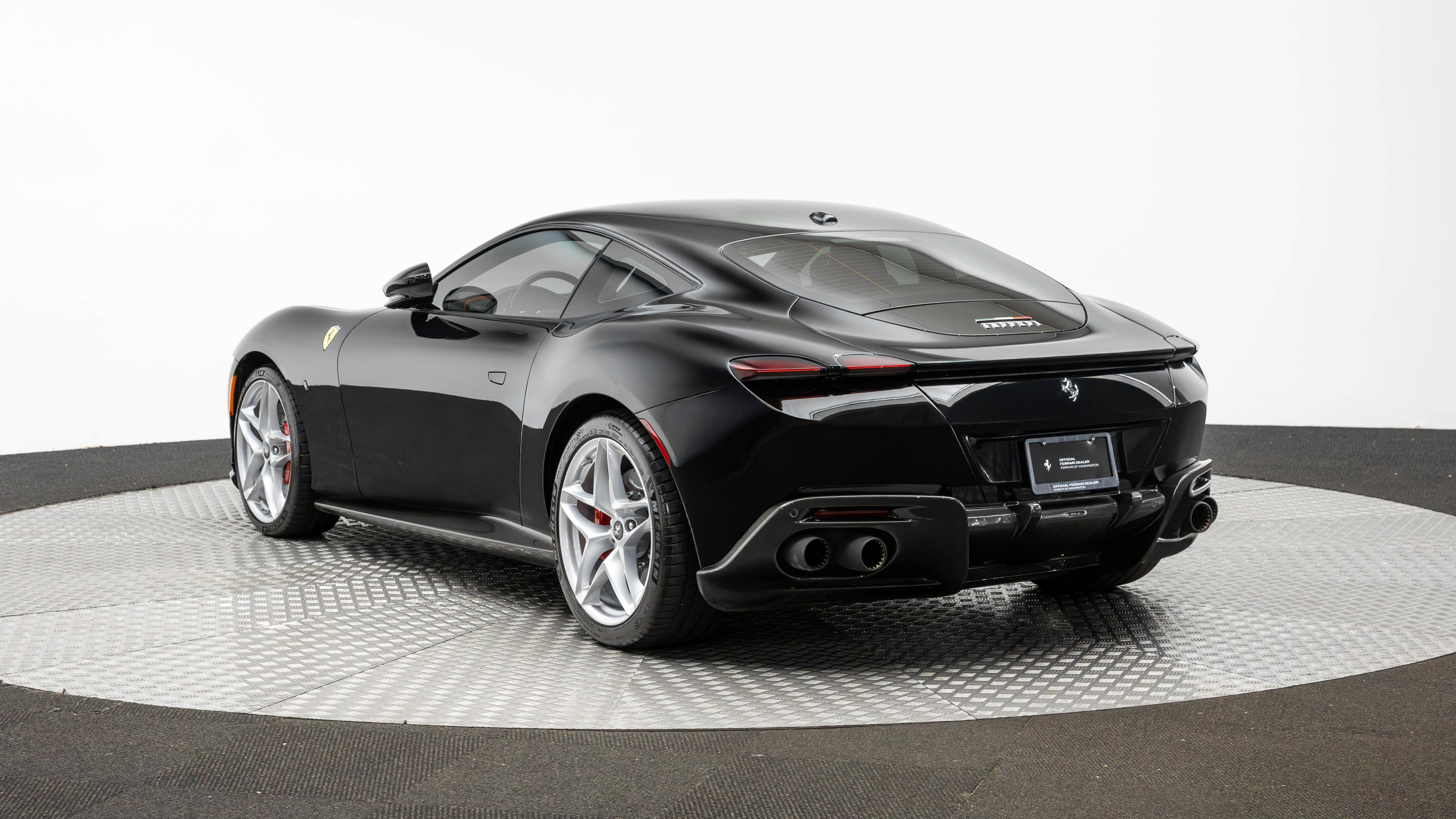 Used 2021 Ferrari Roma RWD image 3