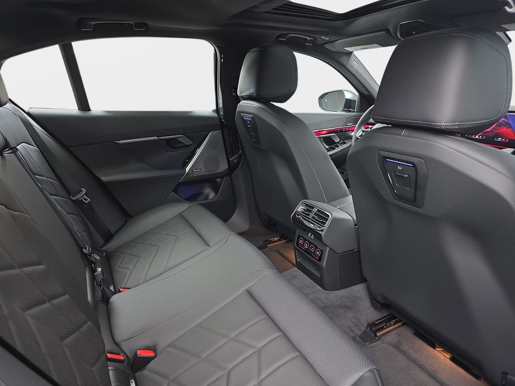 New 2026 BMW 540i xDrive AWD/4WD image 11