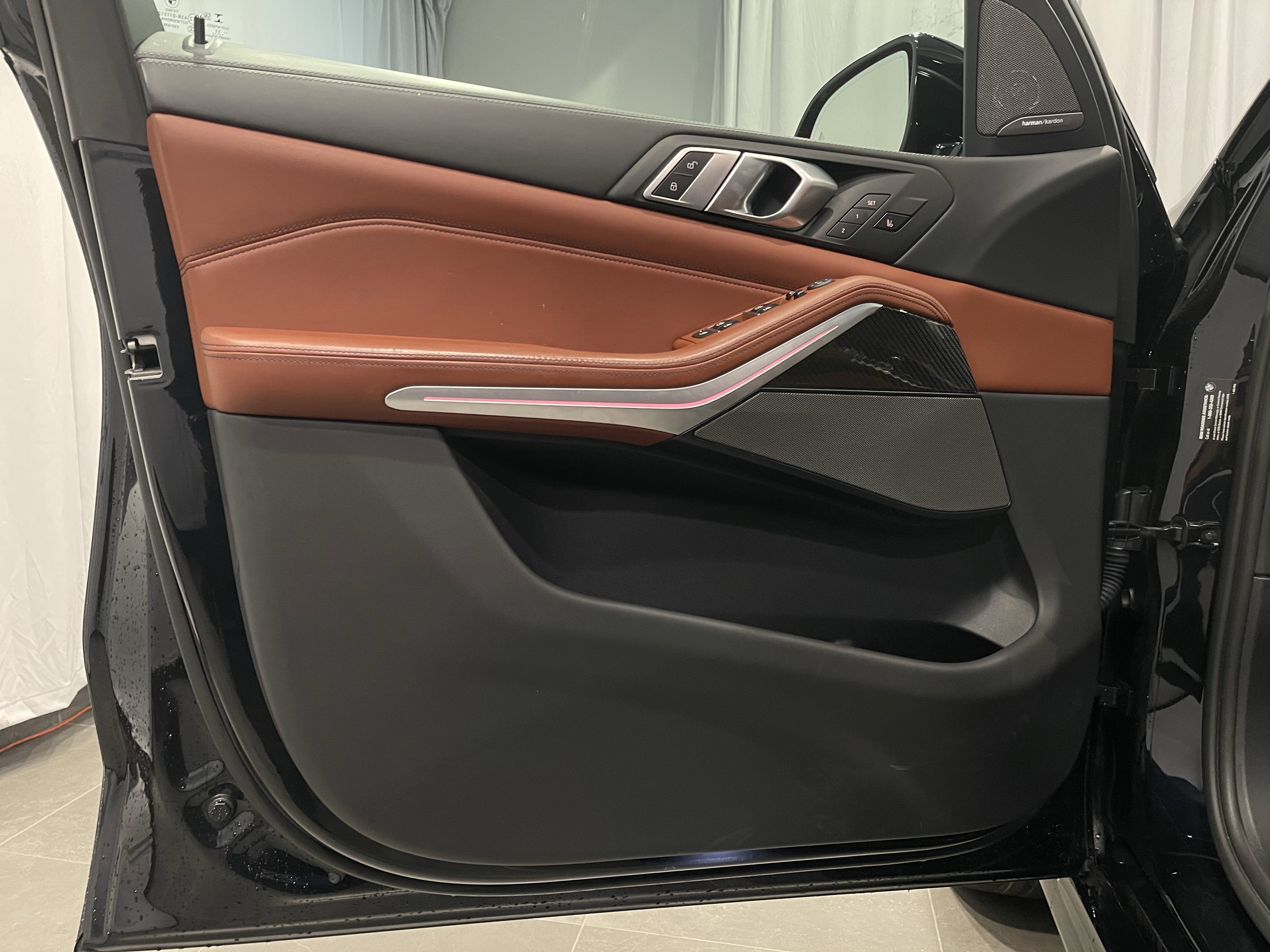 Used 2022 BMW X5 M50i w/ Premium Package image 13