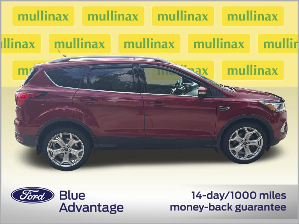 Used 2019 Ford Escape Titanium FWD image 2