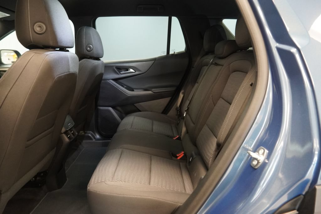 Used 2025 Chevrolet Equinox LT w/ Safety and Technology Package AWD/4WD image 27
