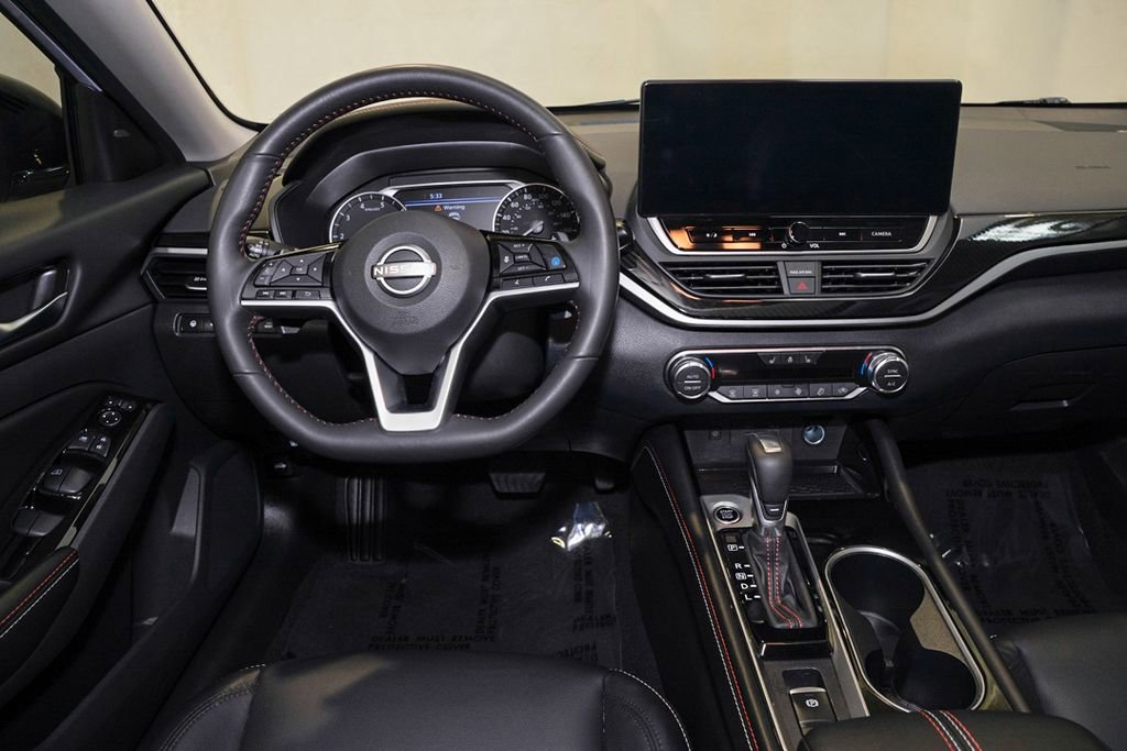 Certified 2024 Nissan Altima 2.0 SR image 7