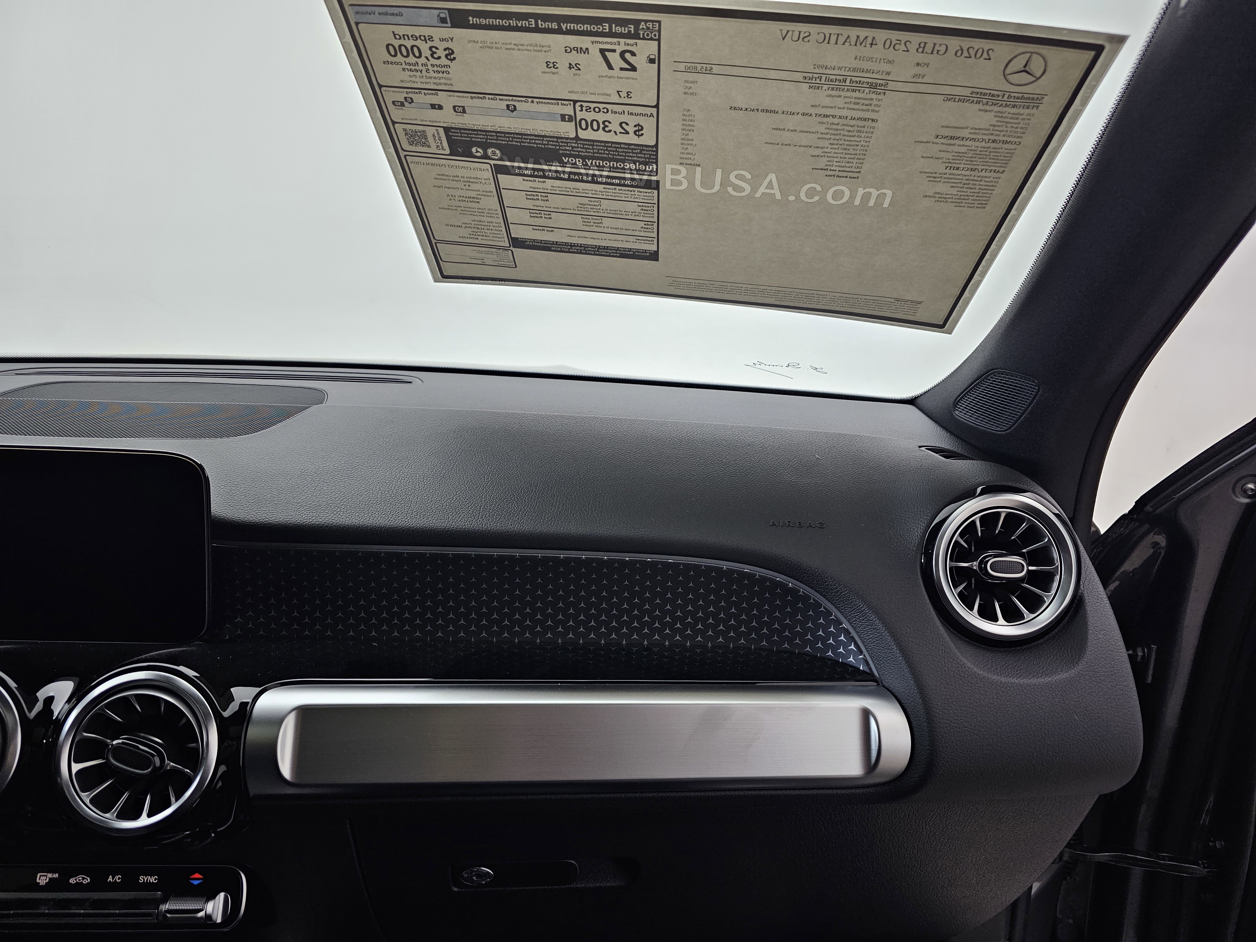 New 2026 Mercedes-Benz GLB 250 4MATIC image 17