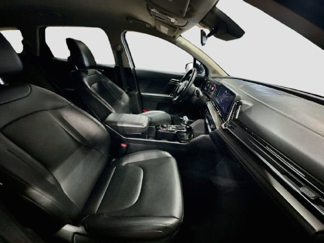 Certified 2024 Kia Sportage EX AWD/4WD image 28