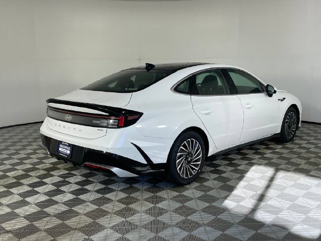 New 2026 Hyundai Sonata Limited FWD image 9