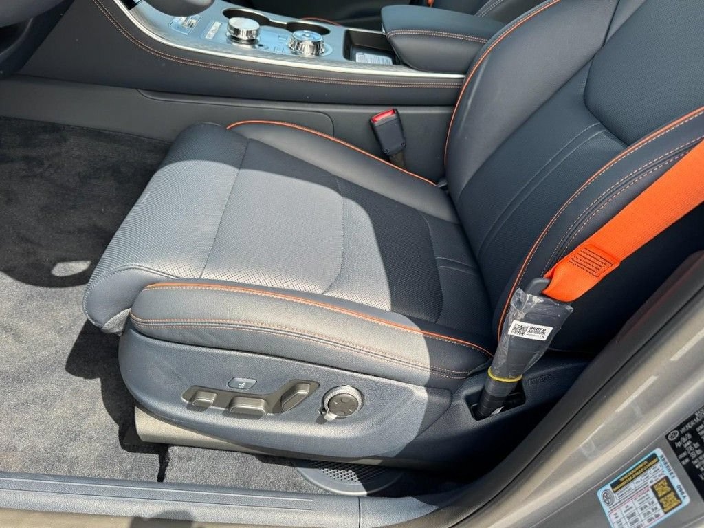 New 2026 Genesis GV70 2.5T Sport Prestige AWD/4WD image 10