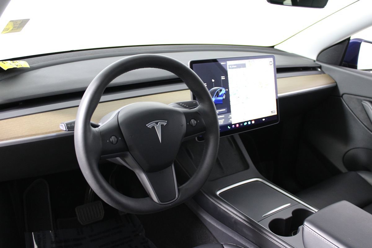 Used 2021 Tesla Model Y Long Range AWD/4WD image 8