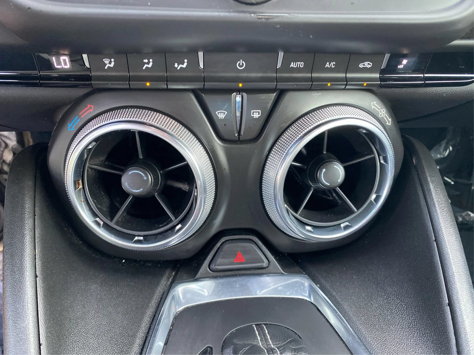 Used 2022 Chevrolet Camaro LT RWD image 17
