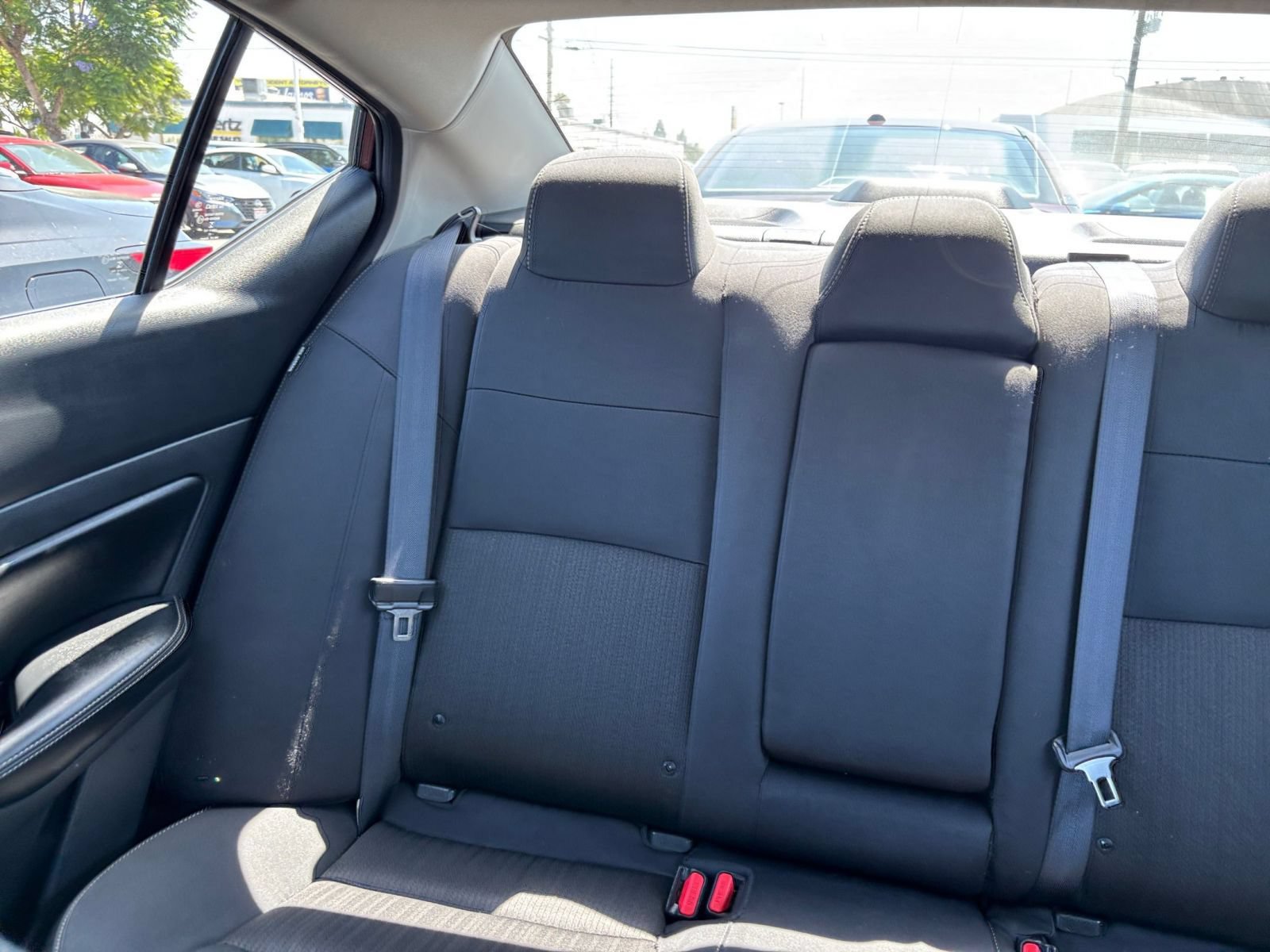 Used 2025 Nissan Altima 2.5 SV FWD image 40