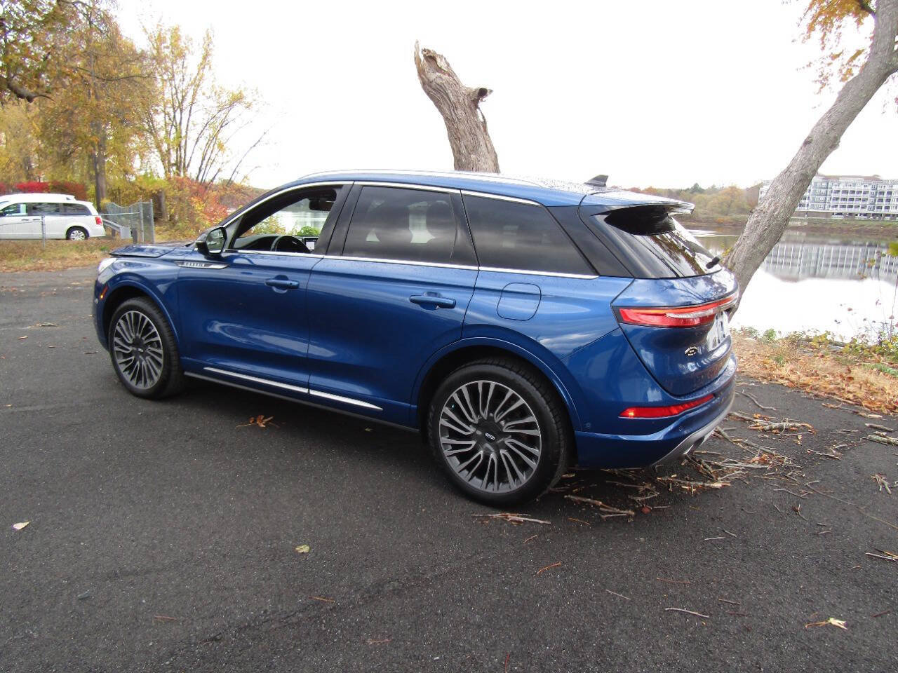 Used 2020 Lincoln Corsair Reserve w/ Equipment Group 201A AWD/4WD image 45