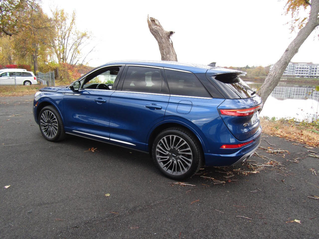 Used 2020 Lincoln Corsair Reserve w/ Equipment Group 201A image 45