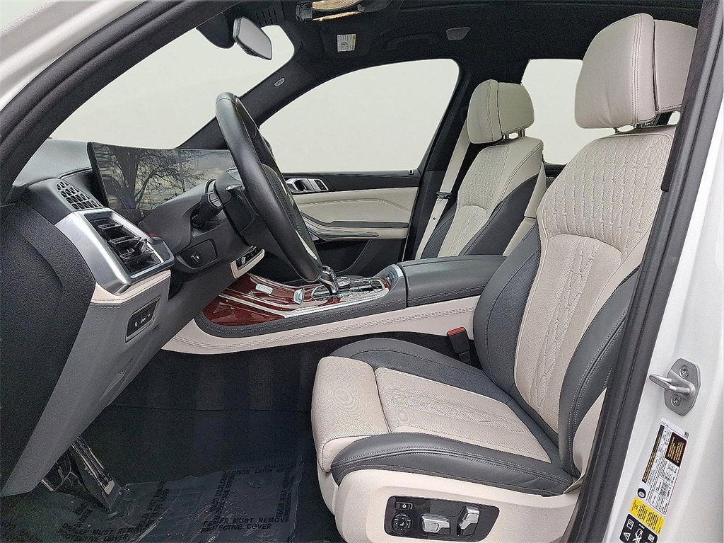 Used 2024 BMW ALPINA XB7 ALPINA XB7 image 14