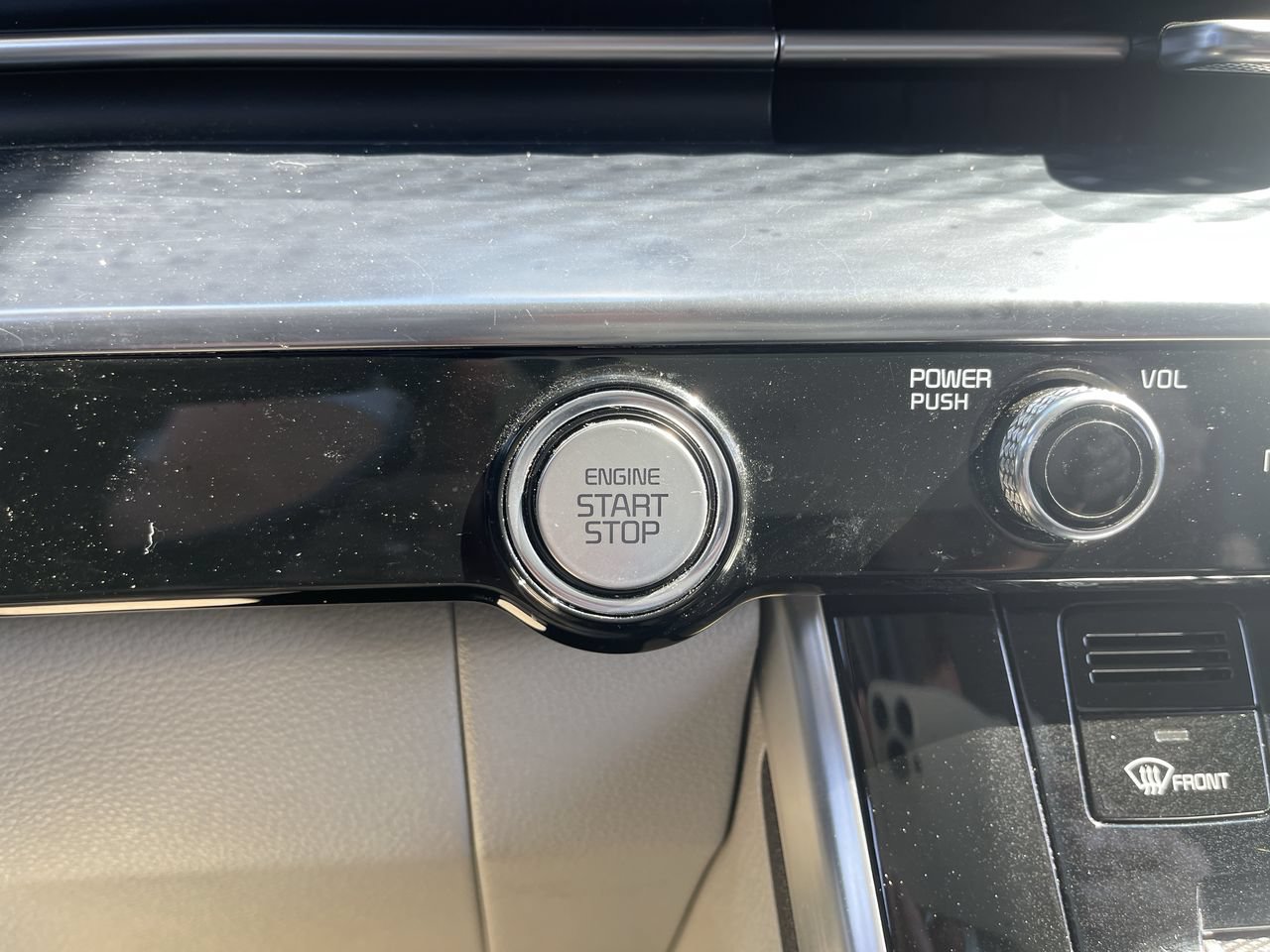 Used 2024 Kia Carnival SX Prestige FWD image 17