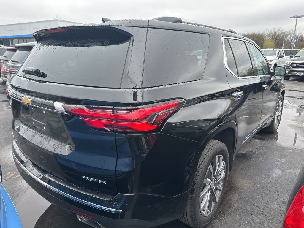 Used 2023 Chevrolet Traverse Premier AWD/4WD image 2
