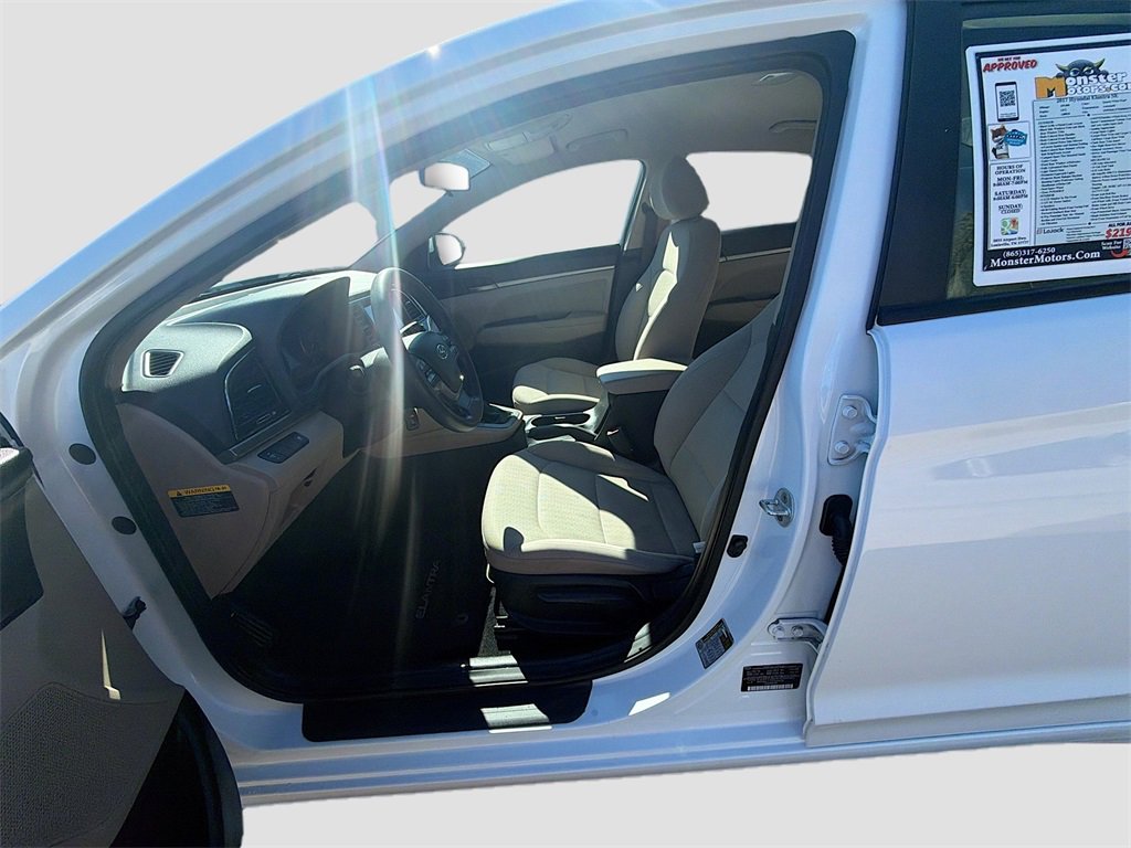 Used 2017 Hyundai Elantra SE image 22