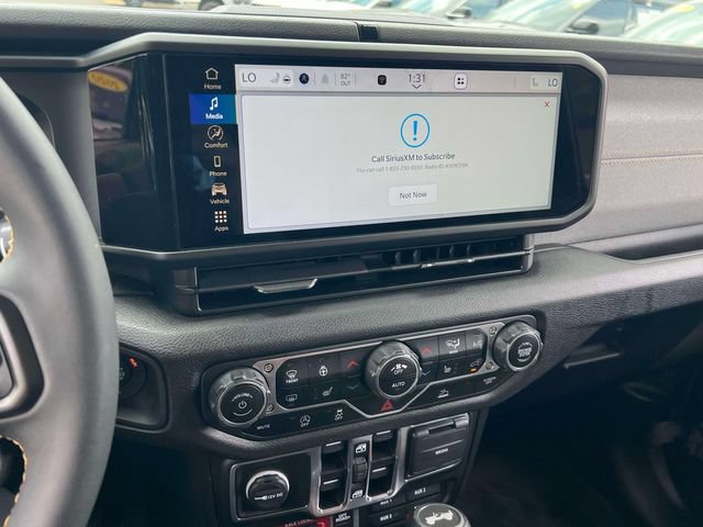 Used 2024 Jeep Wrangler Unlimited Sport AWD/4WD image 12