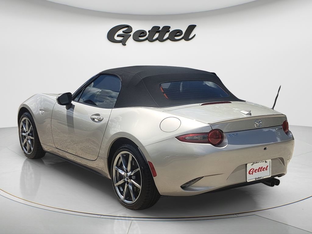 Used 2022 MAZDA MX-5 Miata Grand Touring w/ Weather Package image 6