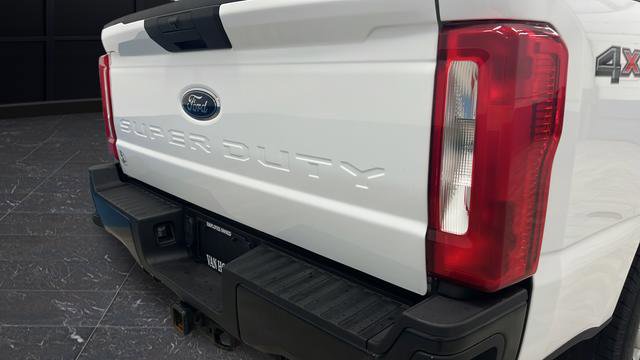 Used 2023 Ford F250 XL w/ Camper Package image 31