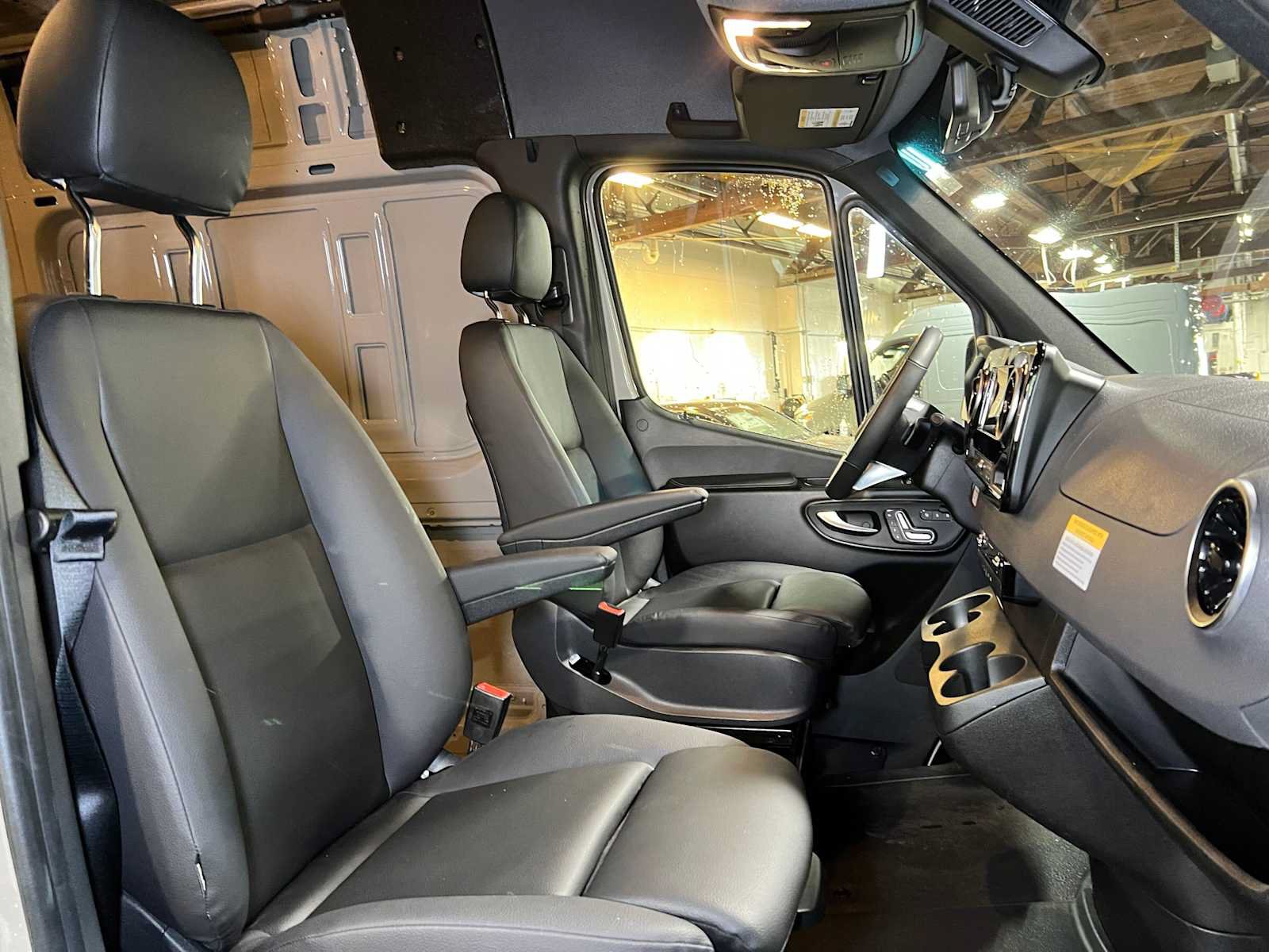 Used 2026 Mercedes-Benz Sprinter 2500 image 13