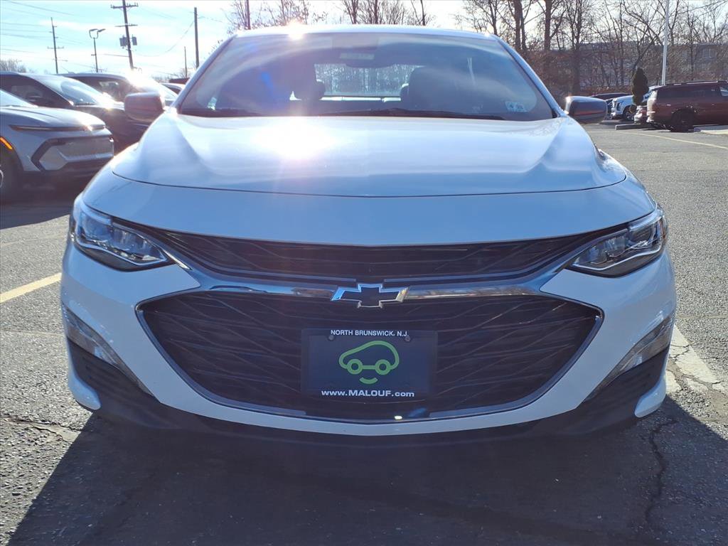 Used 2023 Chevrolet Malibu LT w/ Redline Edition image 2