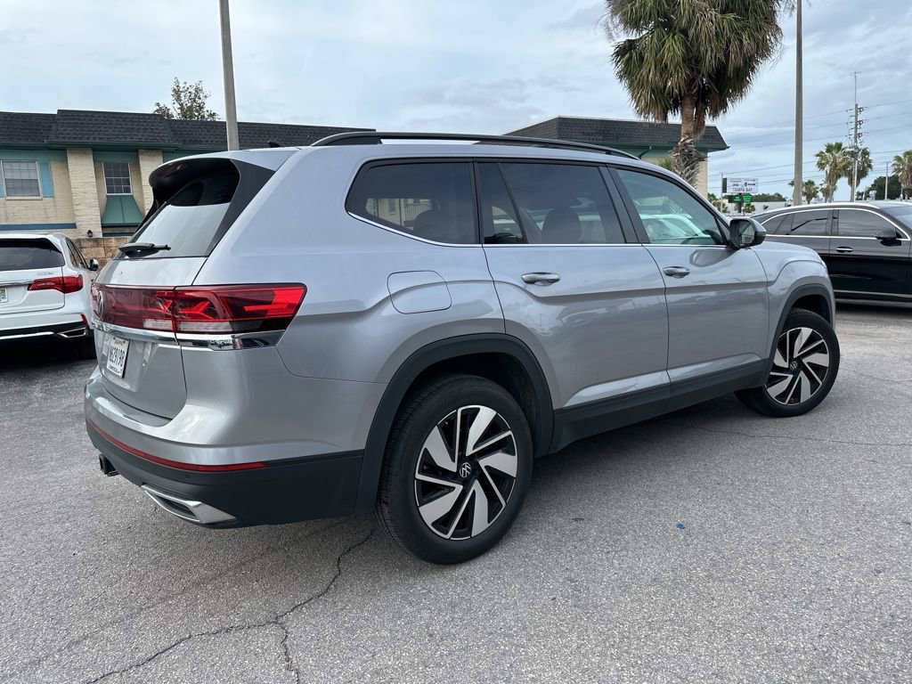 Used 2025 Volkswagen Atlas SE FWD image 3