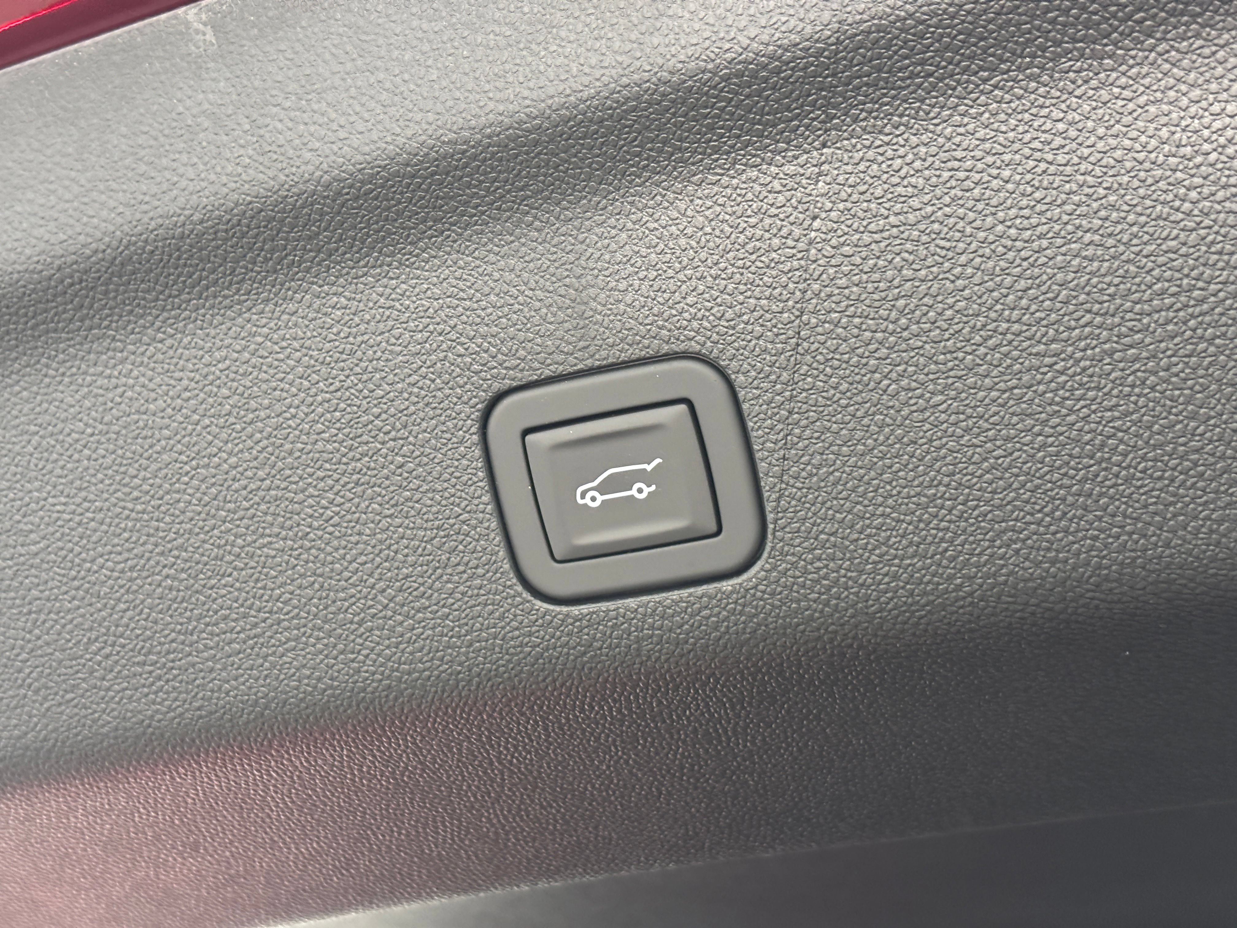 New 2026 GMC Yukon AT4 Ultimate AWD/4WD image 15