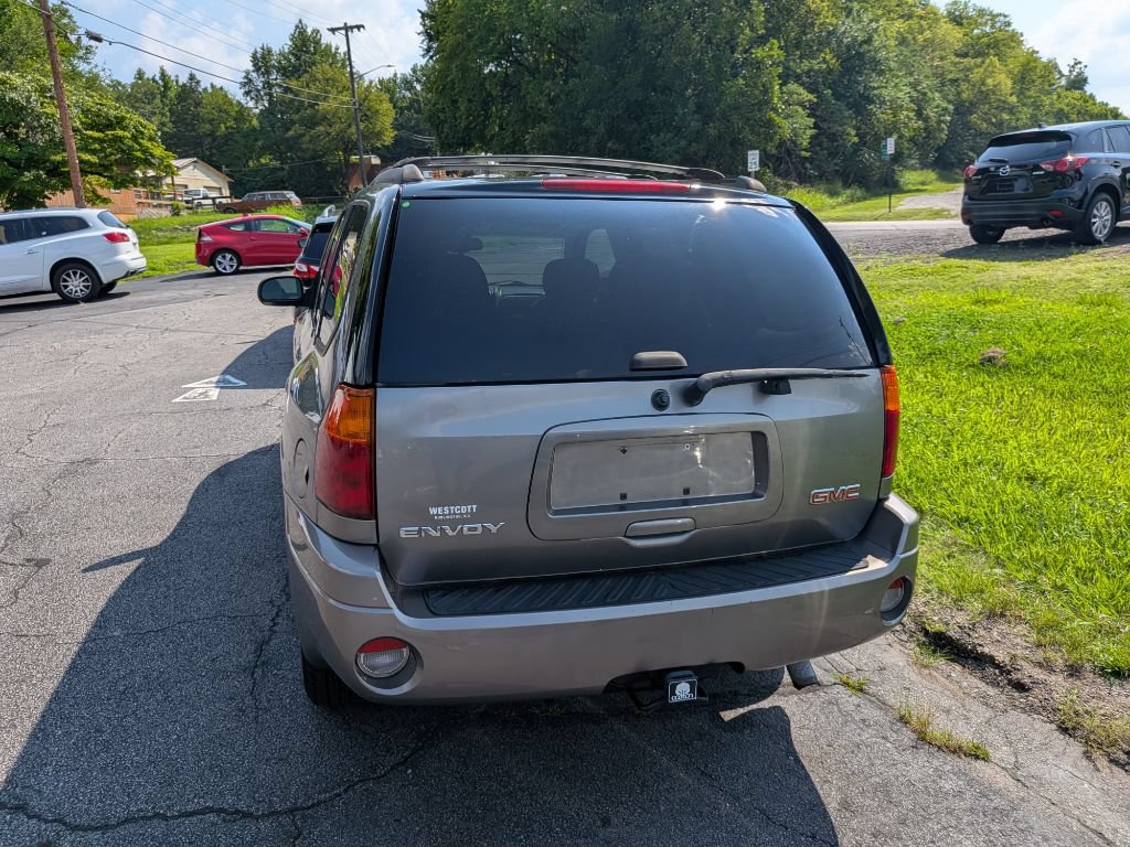 Used 2007 GMC Envoy SLT AWD/4WD image 4