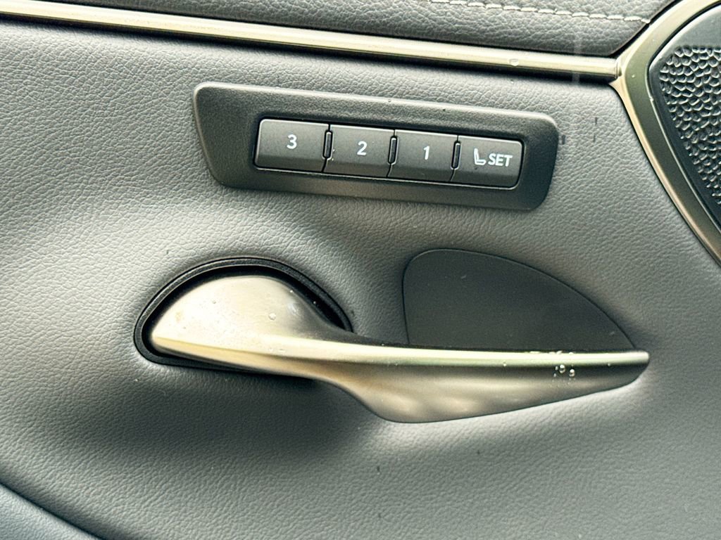 New 2025 Lexus ES 350 F Sport image 13