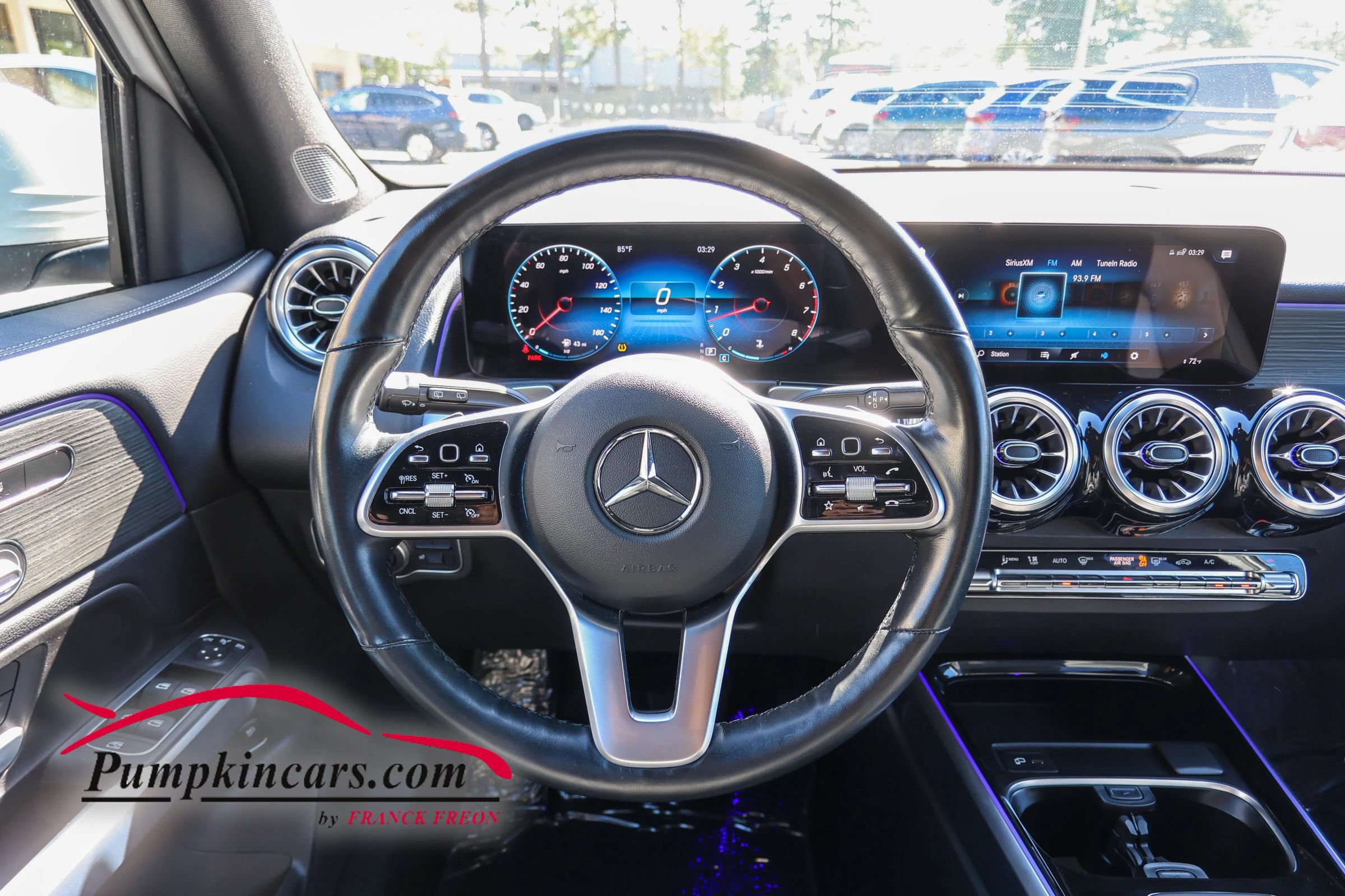 Used 2023 Mercedes-Benz GLB 250 4MATIC w/ Premium Package image 34