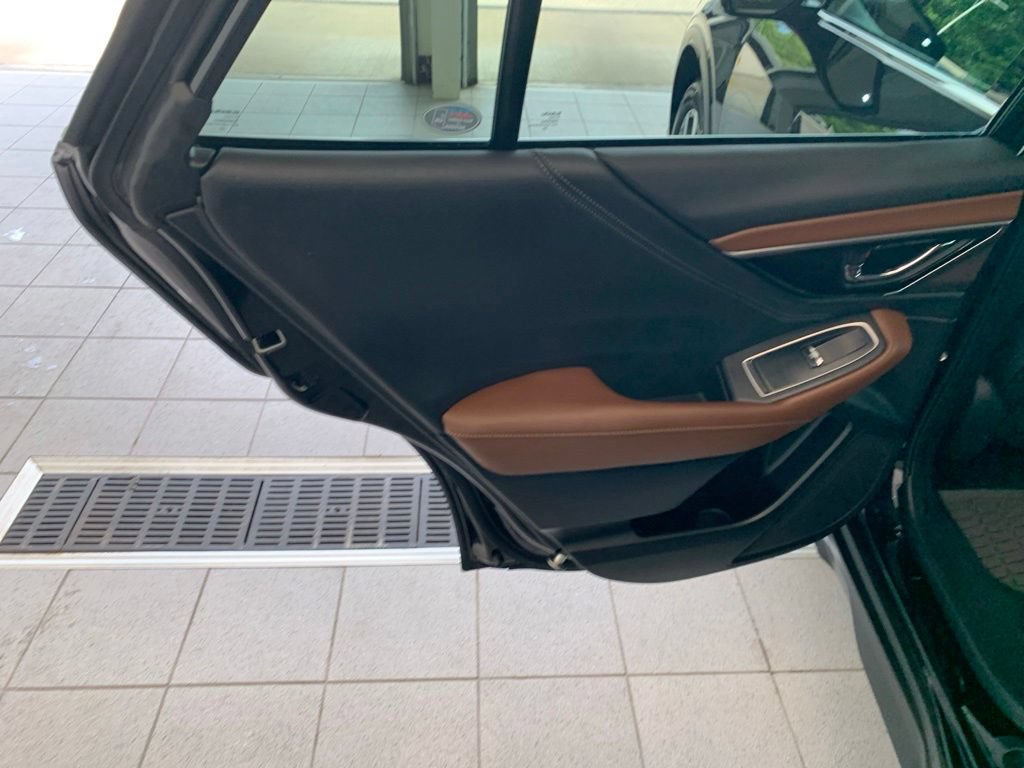 Used 2021 Subaru Outback Touring XT AWD/4WD image 8