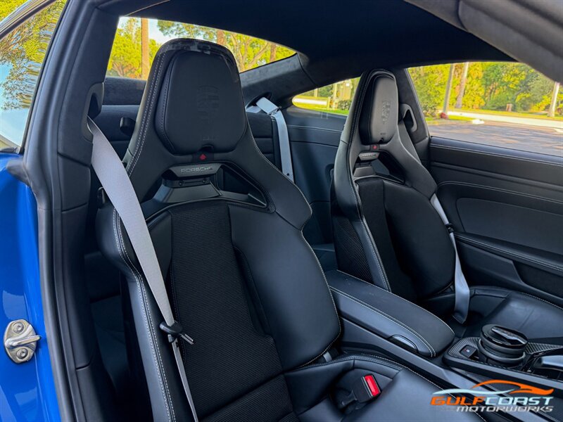 Used 2025 Porsche 911 GT3 RWD image 34