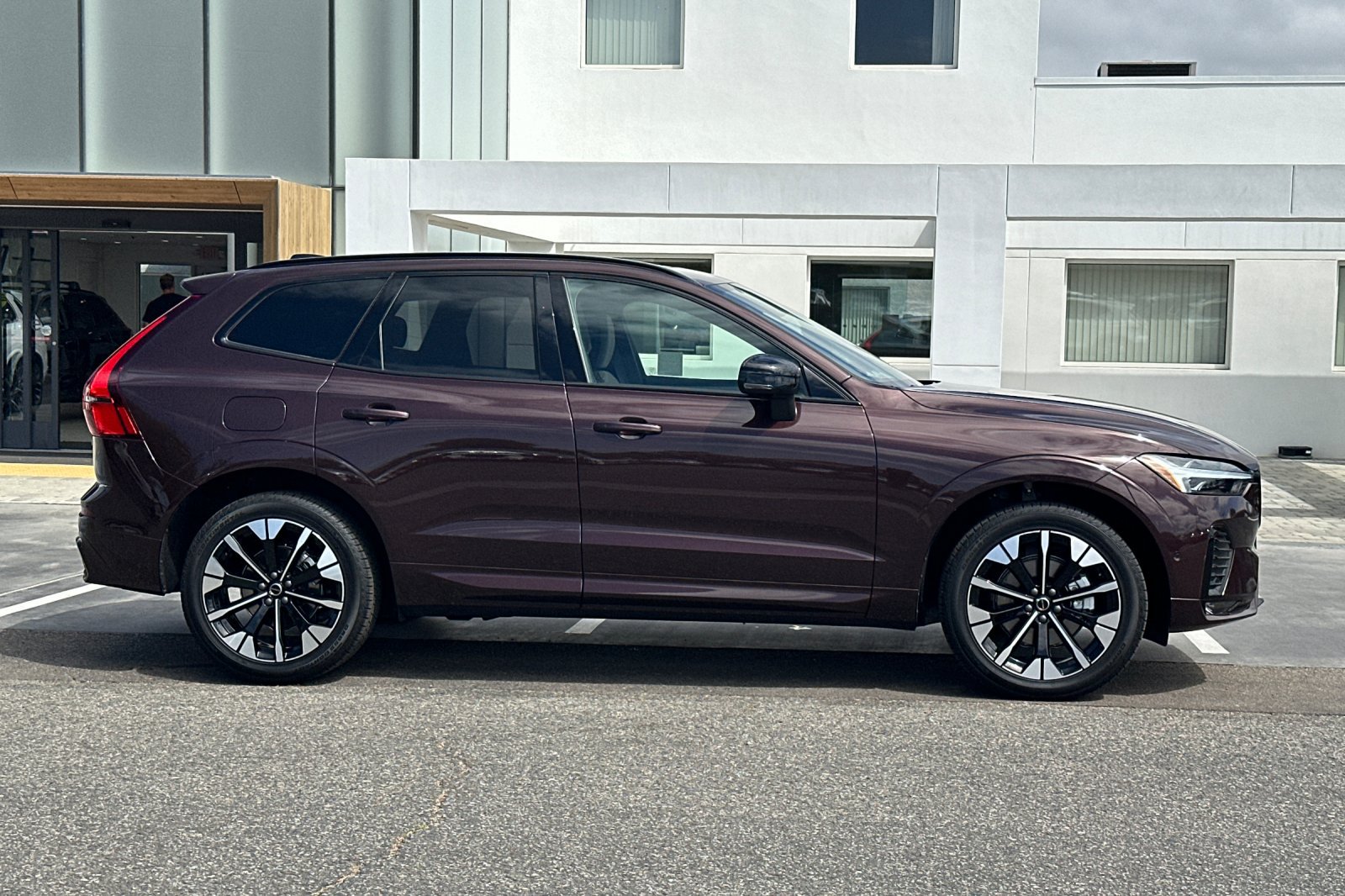 New 2026 Volvo XC60 B5 Plus w/ Protection Package AWD/4WD image 3