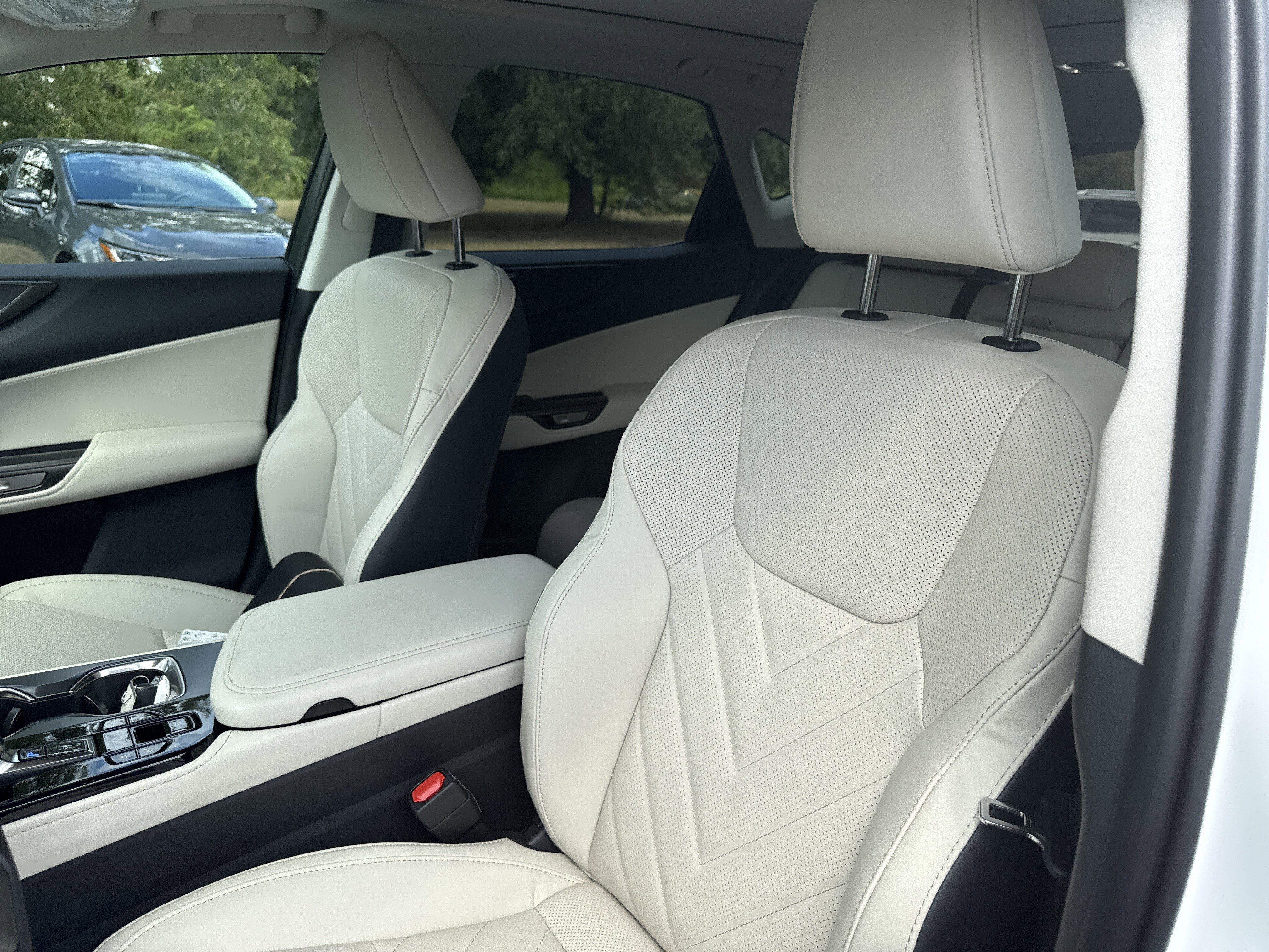Used 2026 Lexus NX 350 AWD w/ Luxury Package image 14