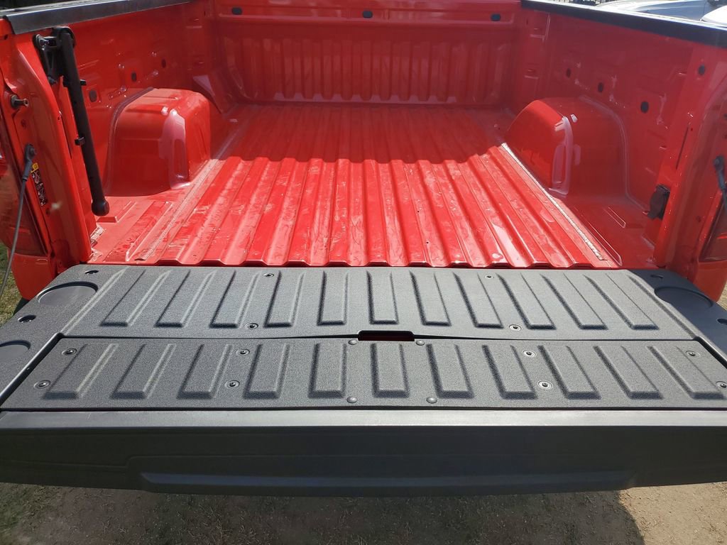 Used 2025 Chevrolet Silverado 1500 LT w/ Safety Package image 9