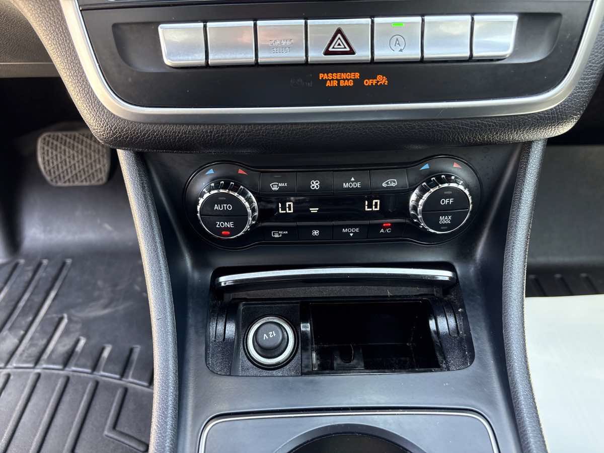Used 2018 Mercedes-Benz CLA 250 image 25