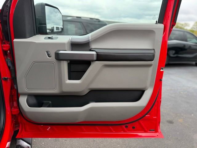 Used 2018 Ford F150 XLT w/ Equipment Group 302A Luxury AWD/4WD image 19