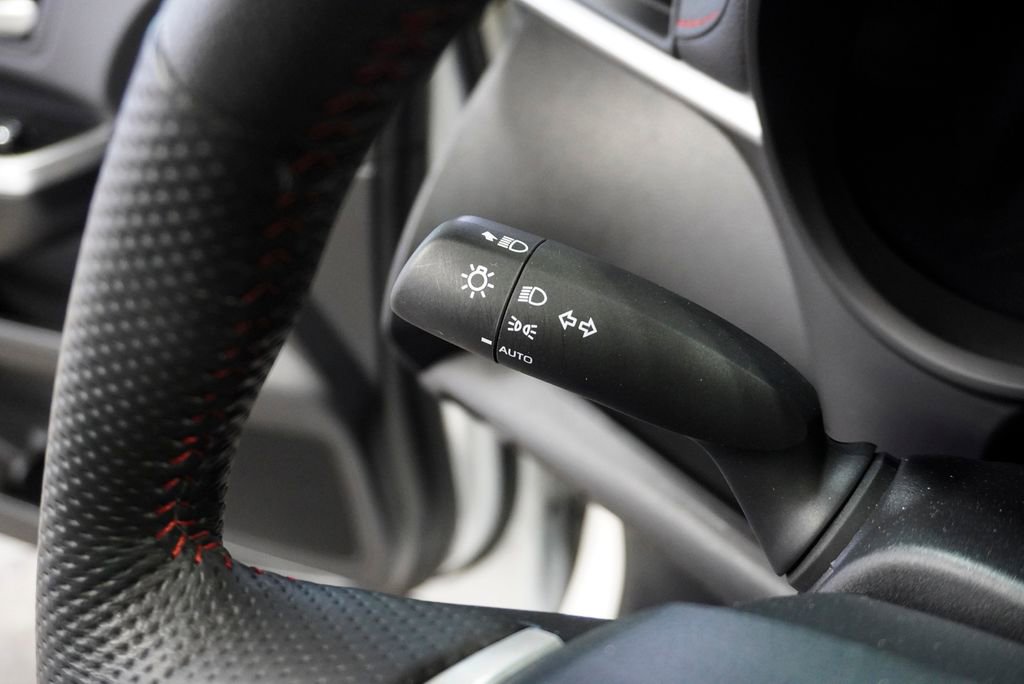 Used 2025 Toyota Sienna XSE image 26