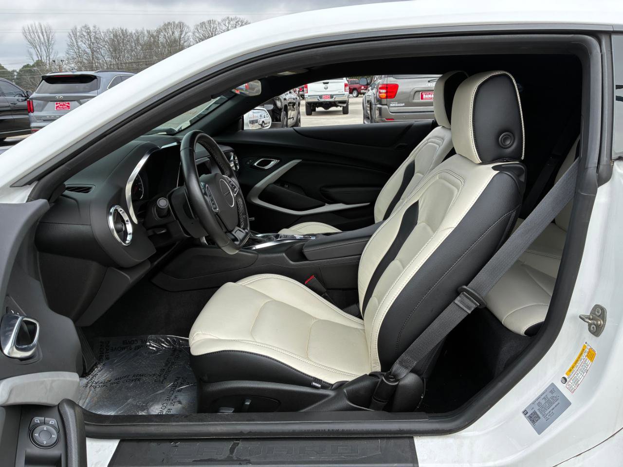 Used 2021 Chevrolet Camaro LT w/ RS Package image 12