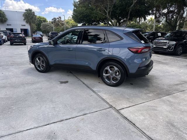 Used 2025 Ford Escape ST-Line FWD image 33