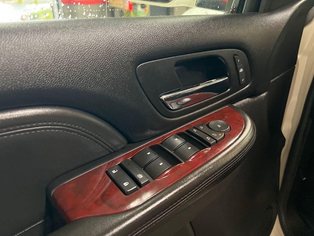 Used 2007 Cadillac Escalade AWD w/ Climate Package image 75