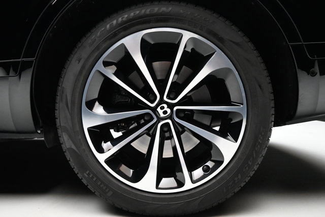 Used 2019 Bentley Bentayga image 41