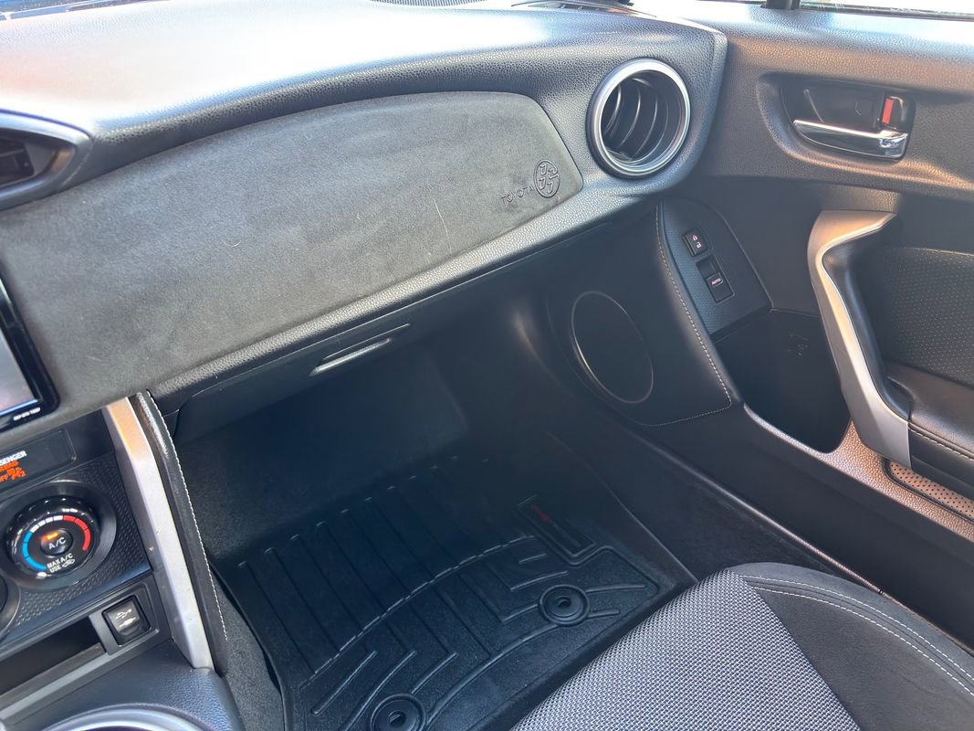 Used 2019 Toyota 86 RWD image 18
