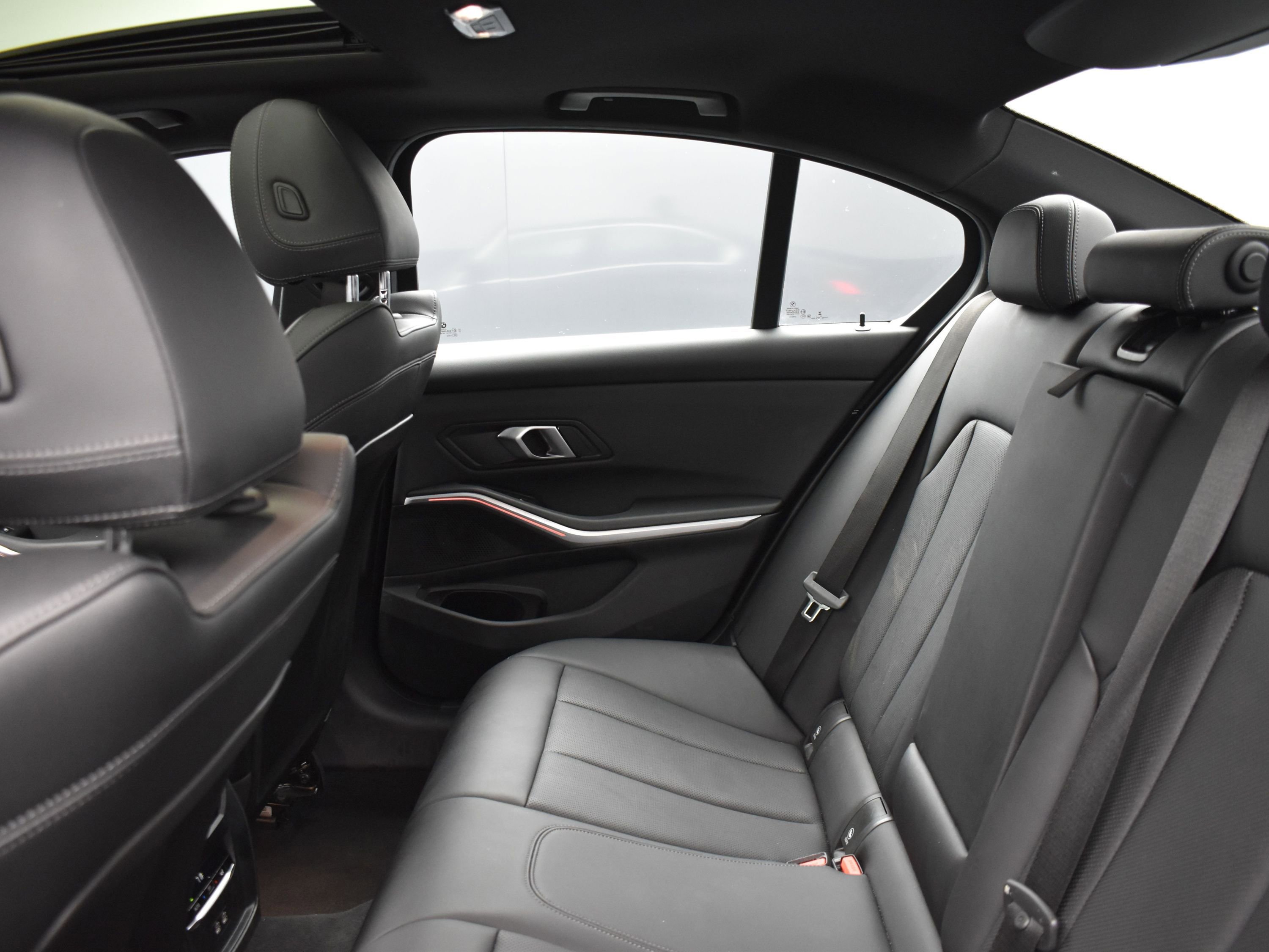 Used 2024 BMW 330i Sedan image 8