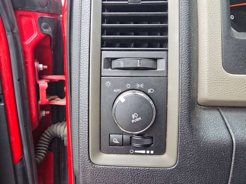 Used 2012 RAM 1500 Express w/ ST Popular Equipment Group AWD/4WD image 20