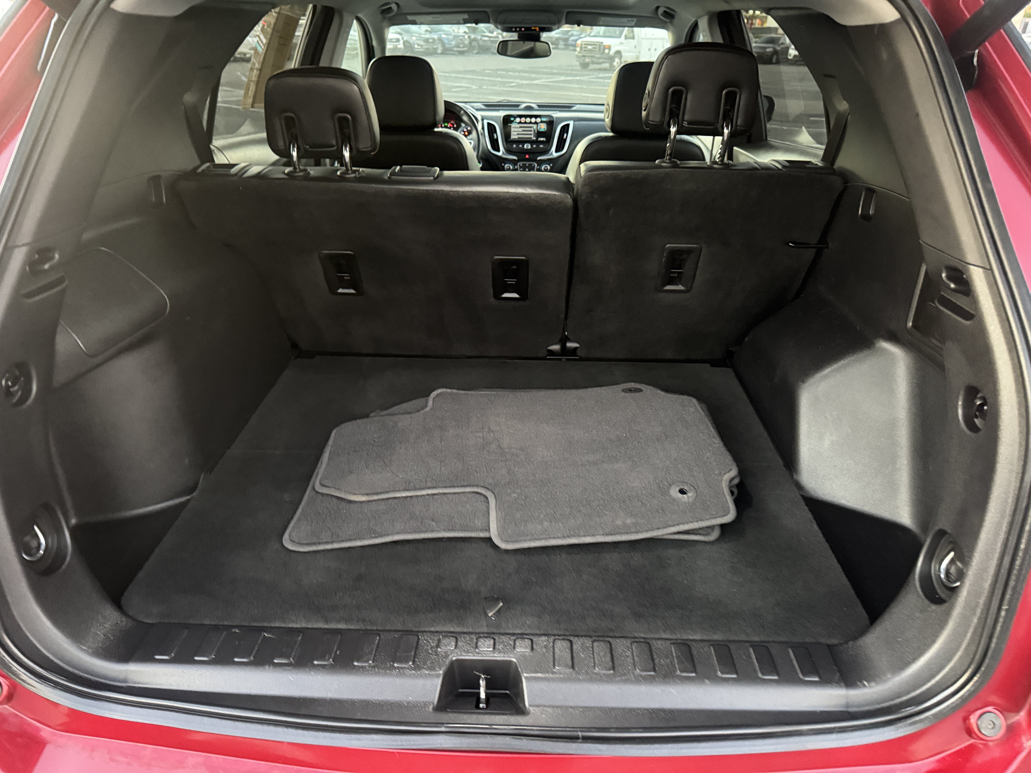 Used 2018 Chevrolet Equinox Premier AWD/4WD image 12