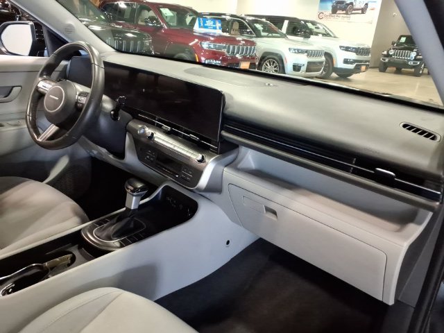 Used 2025 Hyundai Kona SEL AWD/4WD image 20