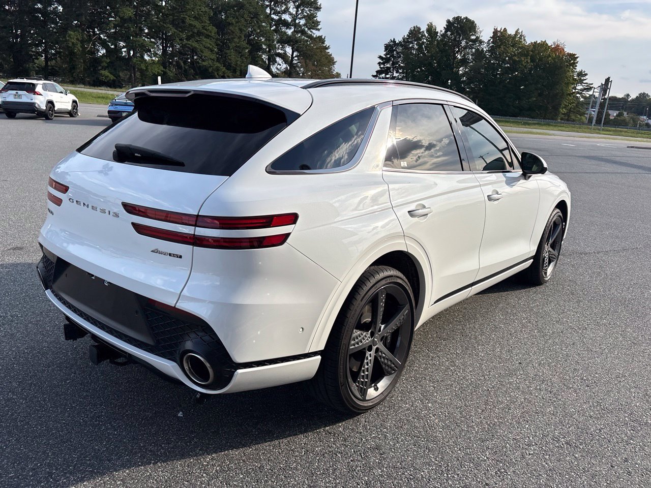 Used 2025 Genesis GV70 3.5T Sport w/ Sport Advanced Package AWD/4WD image 10