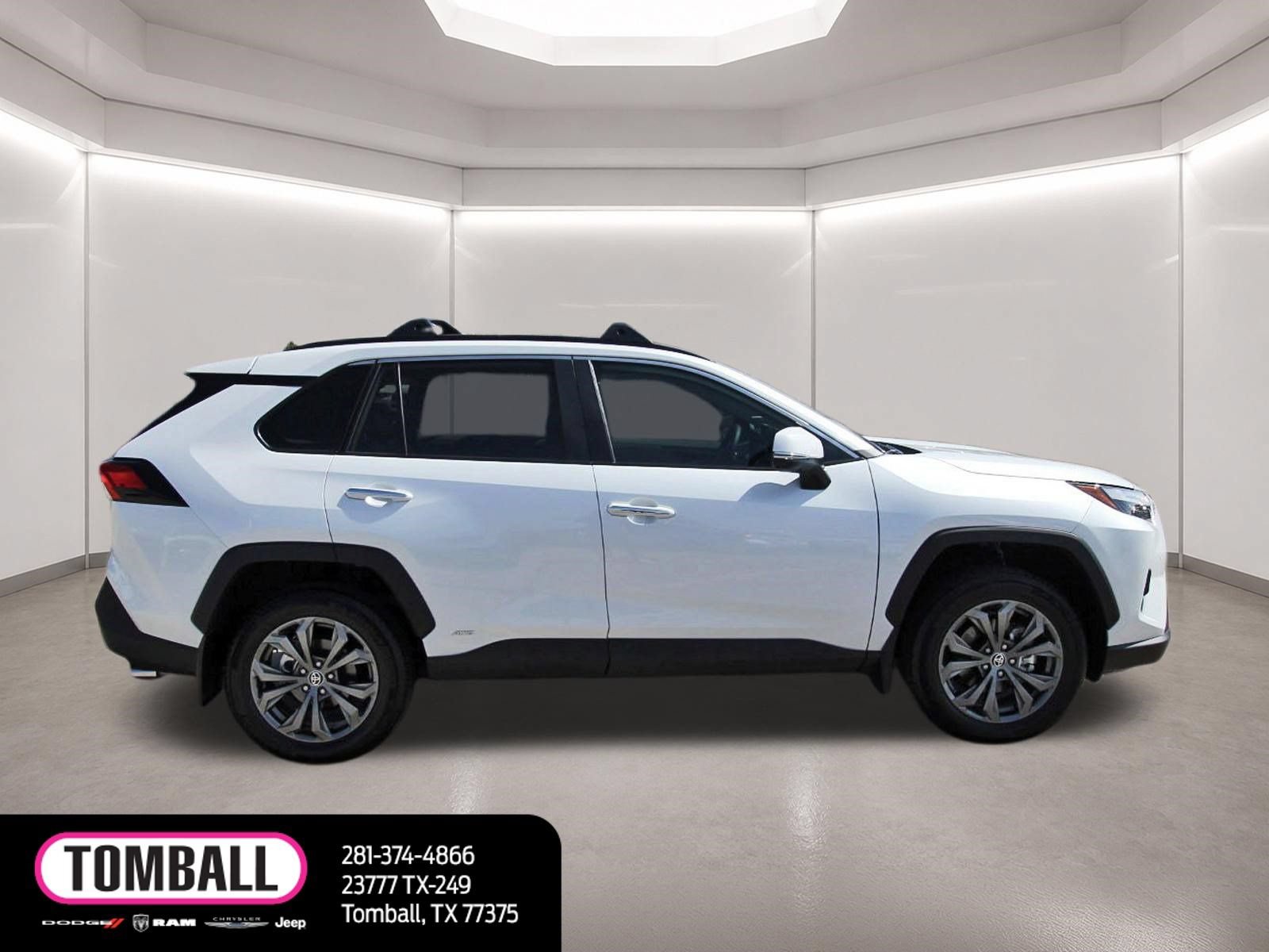 Used 2025 Toyota RAV4 Limited w/ Advanced Technology Package AWD/4WD image 8