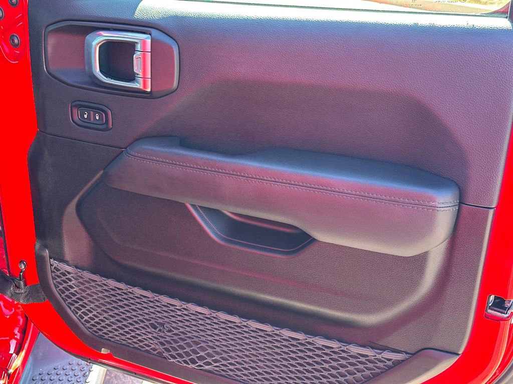 Used 2022 Jeep Wrangler Unlimited Sahara image 14